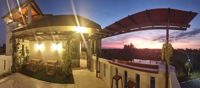 Bua Daeng Homestay Resort Kumphawapi Ngoại thất bức ảnh